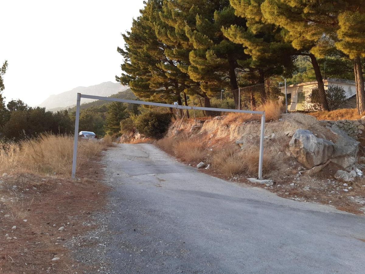 Peace And Quiet Apartment In Brela, Croatia Εξωτερικό φωτογραφία