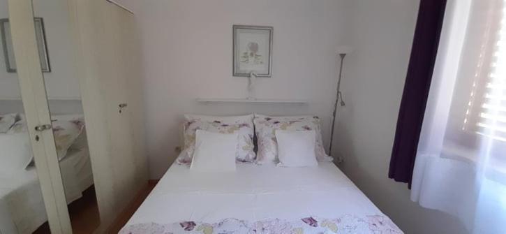 Peace And Quiet Apartment In Brela, Croatia Εξωτερικό φωτογραφία